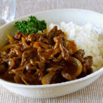 OCHIKERON Recipe: Hayashi Rice (Hashed Beef)