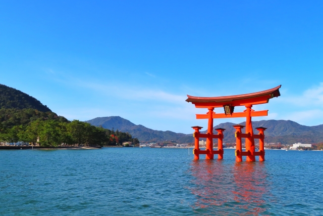 Three Views of Japan Miyajima floating torii Itsukushima