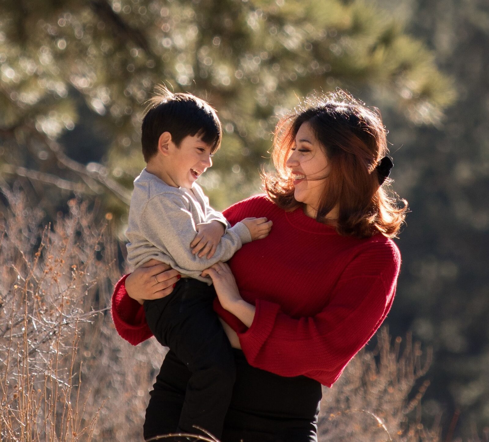 Wasabi Pixels photographer capturing a family portrait session